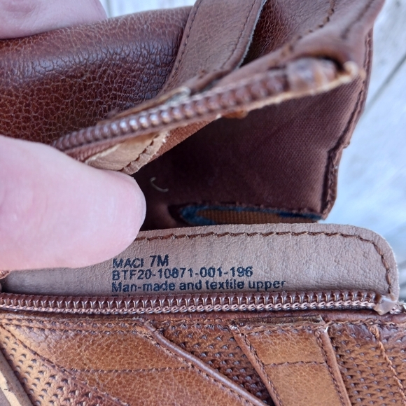 Baretraps Womens Sz 7M Maci Brown Booties Ankle Boots Shoes Vegan Leather Faux - Picture 3 of 9